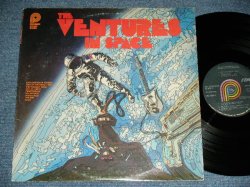 画像1: THE VENTURES - IN SPACE ( With BOB BOGGLE Singed QAUTOGRAPHED Reissue 9 Tracks Version : VG+++/Ex+++ ) / 1978  US AMERICA REISSUE  Used LP 
