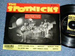 画像1: SPOTNICKS, The - ON THE AIR ( Ex++/Ex+++ ) / 1963 UK ENGLAND ORIGINAL Used 7" EP  with PICTURE SLEEVE 