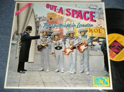 画像1: The SPOTNICKS -  IN LONDON : OUT-A SPACE (MINT-/MINT) / 1982 SWEDEN REISSUE Used LP