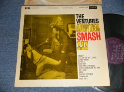 画像1: THE VENTURES - ANOTHER SMASH (TWO MEN with VIOLIN COVER) (MATRIX #  A) AXL-1960-1B   B) AXL-1961-3B )  (Ex++/Ex++) /1961 UK ENGLAND ORIGINAL MONO Used LP 