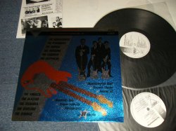 画像1: V.A. Various - RAUTALANKAMUSISTOIA 1961-63 (Ex+++/MINT)   / 1989 FINLAND ORIGINAL 1st ISSUED "SILVER LAME JACKET & LABEL" Used 2-LP 