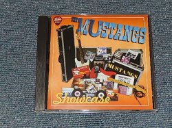 画像1: THE MUSTANGS - SHOWCASE (Ex/MINT)  / 1999 NETHERLANDS (HOLLAND) ORIGINAL Used CD