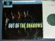 THE SHADOWS - OUT OF THE SHADOWS ( Ex+/Ex++ ) / 1962 UK ORIGINAL "Green With  Gold text " Label MONO LP 