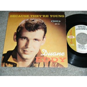 画像: DUANE EDDY - BECAUSE THEY'RE YOUNG   / 1960 US AMERICA ORIGINAL Used 4 tracks 7" EP  With PICTURE SLEEVE 