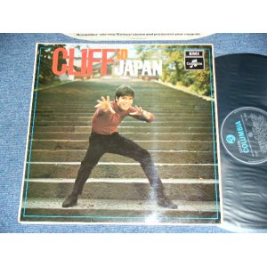 画像: CLIFF RICHARD - CLIFF IN JAPAN (Ex++/MINT-) / 1968 UK ENGLAND ORIGINAL 1st Press BLUE "Columbia"  Label MONO Used  LP 