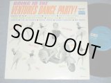 画像: THE VENTURES - GOING TO THE VENTURES PARTY ( BLUE With BLACK Print Label :Ex/Ex++ Looks:Ex ) / 1965? US  "BLUE With BLACK Print Label " RELEASE VERSION MONO  Used  LP 