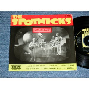 画像: SPOTNICKS, The - ON THE AIR ( Ex++,Ex-/Ex++ ) / 1963 UK ENGLAND ORIGINAL Used 7" EP  with PICTURE SLEEVE 