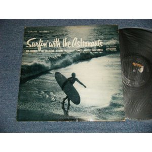 画像: THE ASTRONAUTS - SURFIN' WITH  (Ex+/Ex+ Tape Seam) / 1963 US AMERICA ORIGINAL Stereo Used LP
