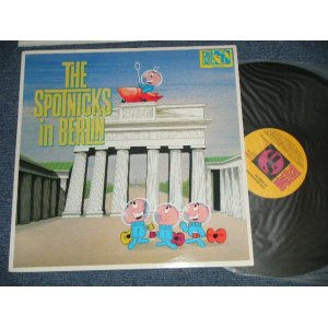 画像: The SPOTNICKS - IN BERLIN (Ex+++/MINT)   / 1990 SWEDEN REISSUE Used LP