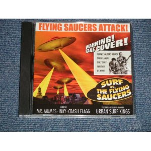 画像: THE URBAN SURF KINGS - SURF VS. THE FLYING SAUCERS (MINT/MINT)   / 2004 CANADA ORIGINAL Used CD 