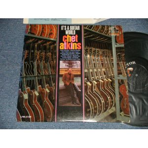 画像: CHET ATKINS - IT'S A GUITAR WORLD (Ex++/Ex+++) / 1967 US AMERICA ORIGINAL MONO Used LP