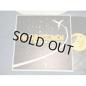 画像: THE SPACEMEN (SWEDISH INST) - SPACE HUNTER (MINT-/MINT-) / 1988 SWEDEN ORIGINAL Used LP 