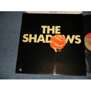 画像: THE SHADOWS - TASTY (Ex+/Ex++ A-1, B-1:VG BB) / 1977 UK England ORIGINAL Used LP 