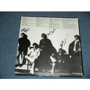 画像: THE VENTURES -  THEME FROM SHAFT (Ex+/MINT- CUT OUT) / 1971 US AMERICA ORIGINAL "With AUTOGRAPHED 直筆サインいり" LP