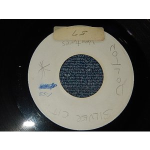 画像: THE VENTURES -A)SILVER CITY    B)BLUER THAN BLUE (Matrix #A)DO-689-RE 3 MR 9552  / B)DO-690-2  MR 9552-x) "MR/MONARCH Press" (Ex+++/Ex+++ WOL, STOL) / 1961 US AMERICA ORIGINAL "TEST PRESS" Used 7" Single