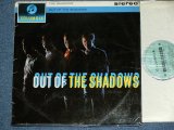 画像: THE SHADOWS - OUT OF THE SHADOWS ( VG+++/Ex+++ ) / 1962 UK ORIGINAL "Green With  Gold text " Label STEREO Used  LP 