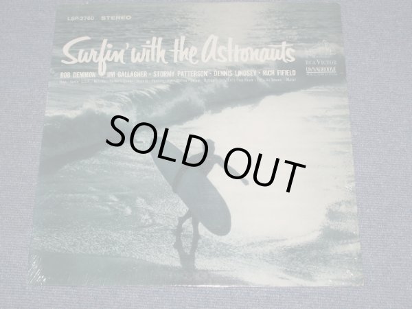 画像1: THE ASTRONAUTS - SURFIN' WITH  / 1963 US ORIGINAL Stereo LP with Shrinkwrap 