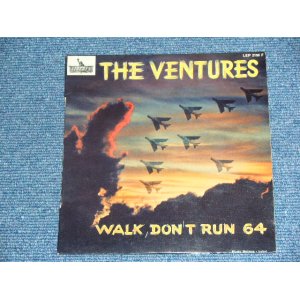 画像: THE VENTURES - WALK, DON'T RUN '64 ( Ex++,Ex+/Ex++ )  / 1960's  FRANCE Original 7" EP With PICTURE SLEEVE 