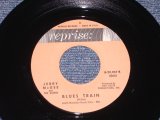 画像: JERRY McGEE ( Of THE VENTURES' LEAD GUITARIST ) - WALKIN'  ( Ex+++/Ex+++  )　/ 1962 US ORIGINAL 7"45's Single  