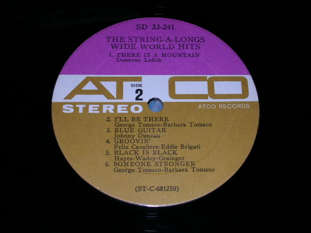 画像: THE STRING-A-LONGS  -  WIDE WORLD HITS / 1968 US ORIGINAL STEREO LP 