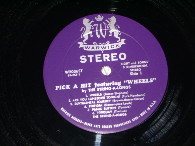 画像: THE STRING-A-LONGS - PICK A HIT featuring "WHEELS" / 1961 US ORIGINAL Stereo  LP 