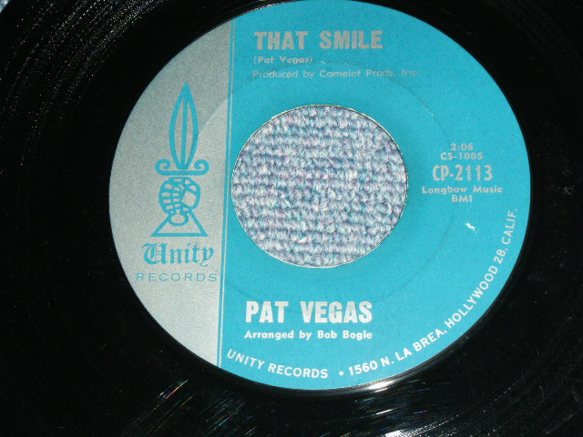 画像1: PAT VEGAS ( Arranged by BOB BOGLE of THE VENTURES ) -' THAT SMILE    ( MOSS GREEN Label )/ 1960's US ORIGINAL Used 7"Single