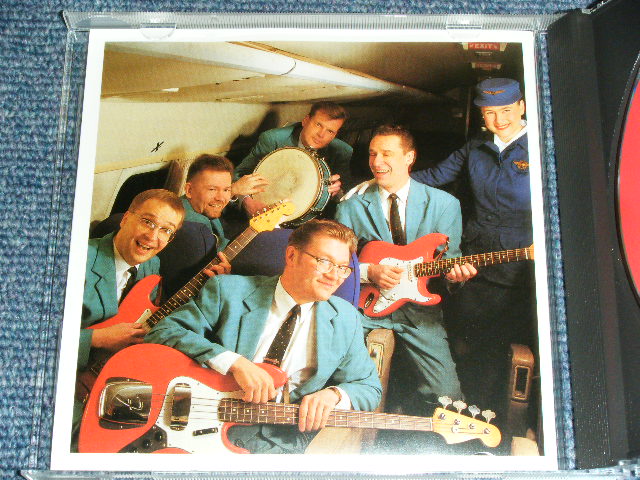 画像: THE QUIETS - TAKE A FLIGHT WITH   / 2001 FINLAND  ORIGINAL Used CD