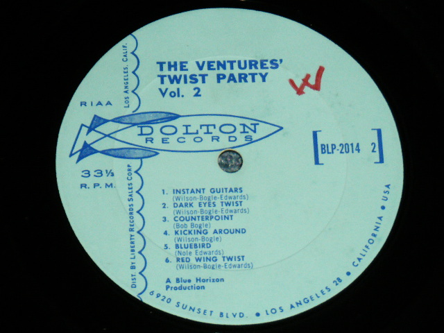 画像: THE VENTURES - DANCE WITH  THE VENTURES ( LIGHT BLUE Label : Matrix Number : A)BLP-2014-1-1C-1-B) BLP-2014-2-1B : VG+++/VG+++) / 1962  US  RE-PACKAGED "TWIST PARTY VOL.2" VERSION US Used  LP 