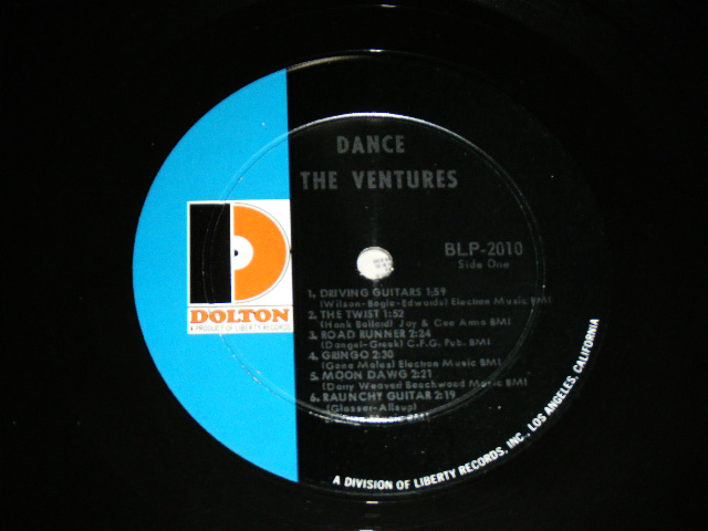 画像: THE VENTURES - DANCE ! ("DANCE!" CREDIT Label :  "D" Mark Label : Ex/MINT-  ) / 1966? US  RELEASE VERSION MONO Used  LP 