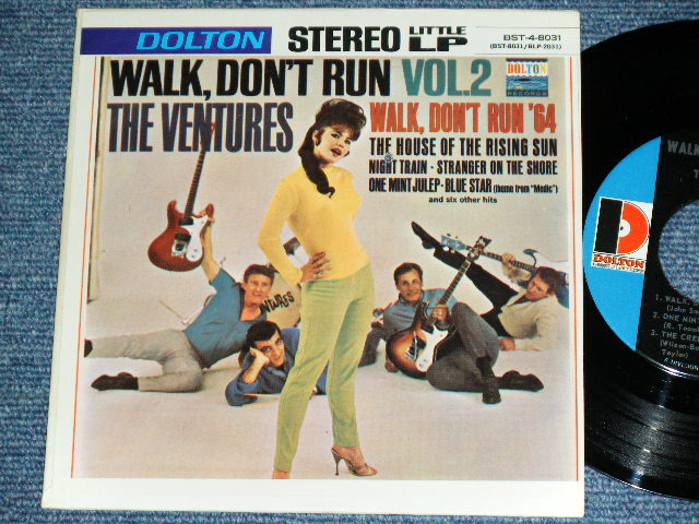 画像1: THE VENTURES - WALK-DON'T RUN   VOL.2 ( "D" MARK LABEL : With NO CENTER style : Ex+++/Ex+++ . BB hole )  / 1964 US ORIGINAL 7"EP + PICTURE SLEEVE 