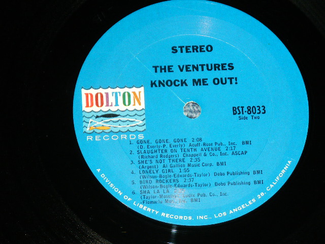 画像: THE VENTURES - KNOCK ME OUT (  US AMERICA ORIGINAL "BLUE with BLACK Print  Label :Without or NONE "TOMORROW'S LOVE" Version :  Matrix Number BST-8033-2  SIDE-1 1A/  BST-8033  SIDE-2-1A   : Ex/Ex++ ) / 1965 US ORIGINAL "BLUE with BLACK BLACK Print Label" STEREO Used  LP 