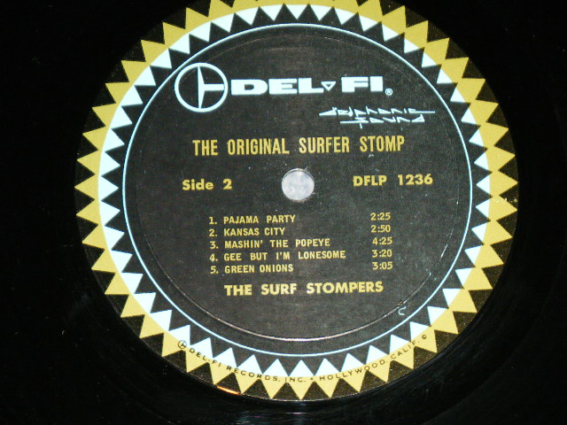 画像: THE SURF STOMPERS (BRUCE JOHNSTON) - THE ORIGINAL SURFER STOMP ( Ex++/MINT- )  / 1963 US AMERICA ORIGINAL Used LP 