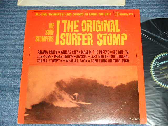 画像1: THE SURF STOMPERS (BRUCE JOHNSTON) - THE ORIGINAL SURFER STOMP ( Ex/Ex+++ Looks; Ex++ )  / 1963 US AMERICA ORIGINAL Used LP 