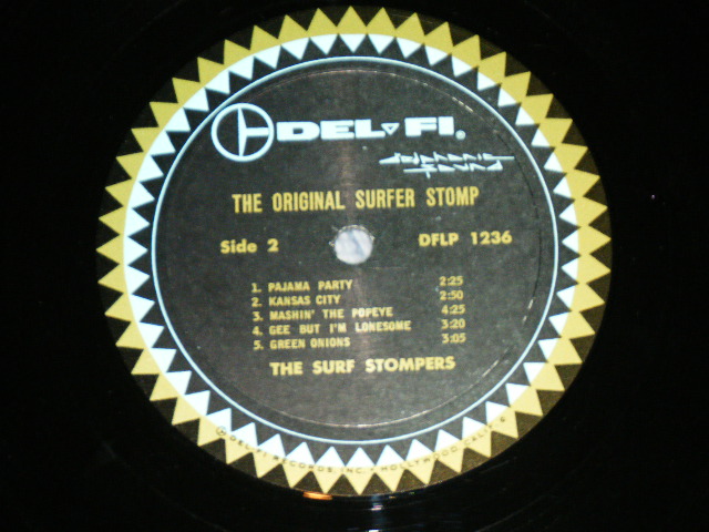 画像: THE SURF STOMPERS (BRUCE JOHNSTON) - THE ORIGINAL SURFER STOMP ( Ex/Ex+++ Looks; Ex+++ )  / 1963 US AMERICA ORIGINAL Used LP 