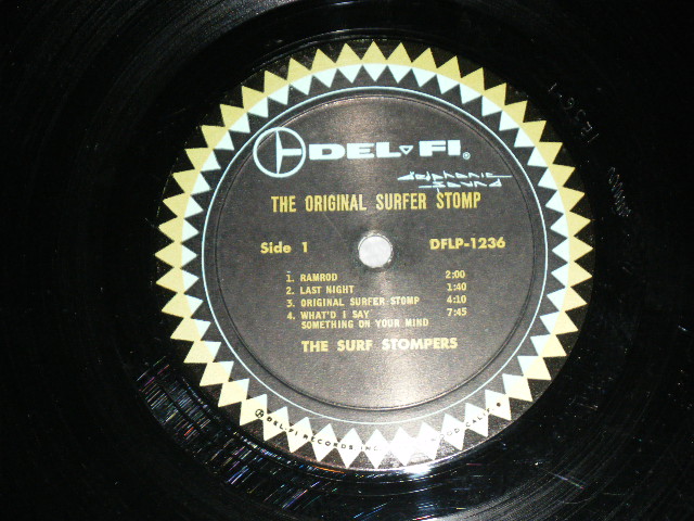 画像: THE SURF STOMPERS (BRUCE JOHNSTON) - THE ORIGINAL SURFER STOMP ( Ex-/Ex++ Looks; Ex- )  / 1963 US AMERICA ORIGINAL Used LP 