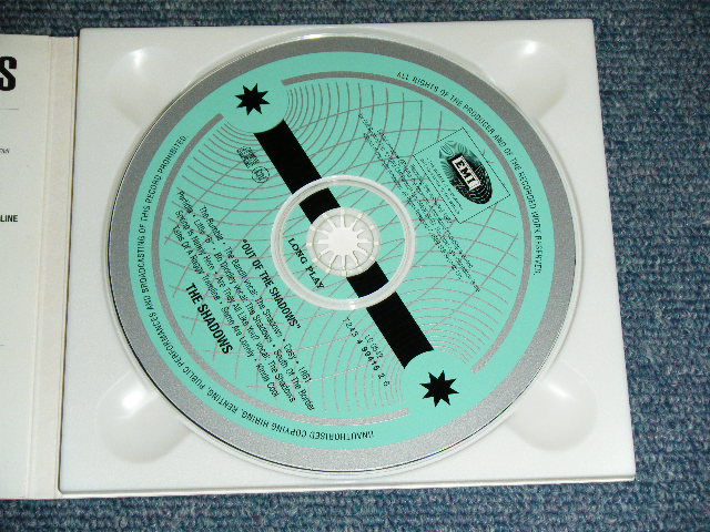 画像: The SHADOWS - OUT OF THE SHADOWS  ( MONO & STEREO 2 in 1 )   / 1999 UK ENGLAND ORIGINAL BRAND NEW Digi-Pack CD 