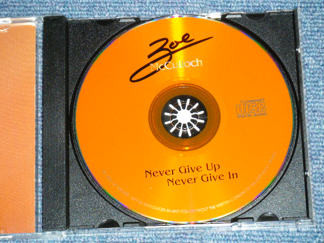 画像: ZOE McCULLOCH - NEVER GIVE UP NEVER GIVE IN  ( MINT/MINT)   / 2004　UK ENGLAND ORIGINAL Used CD