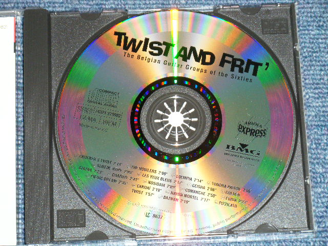 画像: V.A. OMNIBUS (Les BOURREAUX / The HOWLERS / The JUMPERS / The BLACK ANGELS + more ) - TWIST AND FRIT : ThE BELGIAN GUITAR GROUPS of The SIXTIES ( MINT-/MINT)  / 1996  BELGIUM ORIGINAL Used  CD 