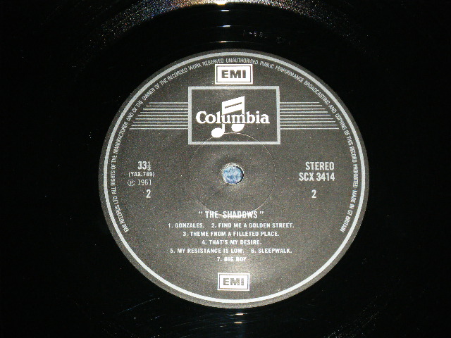 画像: THE SHADOWS - THE SHADOWS   ( MINT-, Ex++/MINT-) / 1970's UK ENGLAND REISSUE "WHITE Columbia & 2 EMI" Label Used  LP 