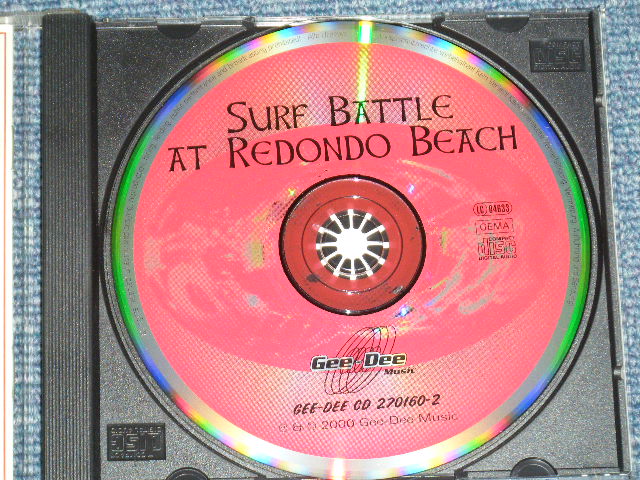 画像: V.A OMNIBUS (HALIBUTS,CHANTAYS,PAUL JOHNSON'S BAND,SURFARIS,LIVELY ONES,INSECT SURFERS,ELIMINATORS,THOM STARR & The GALAXIES,MERMEN,TORNADOS,SURF KINGS ) - SURF BATTLE AT REDONDO BEACH ( NEW )   / 2000 GERMANY ORIGINAL  "BRAND NEW"   CD