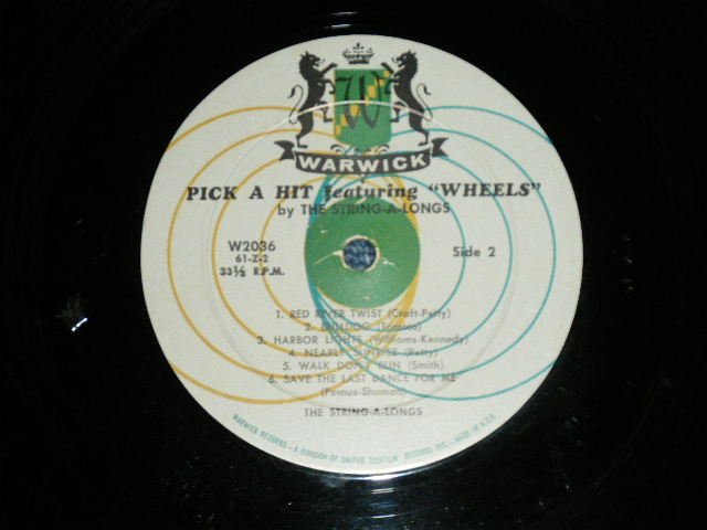 画像: THE STRING-A-LONGS - PICK A HIT featuring "WHEELS" (Ex+/Ex++  STOFC) / 1961 US AMERICA ORIGINAL MONO Used LP