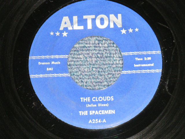 画像1: THE SPACEMEN(BLUESY INST) - THE CLOUDS : THE LONELY JET PILOT  ( Ex-/Ex-)  / 1959 US AMERICA ORIGNAL Used 7" 45 Single