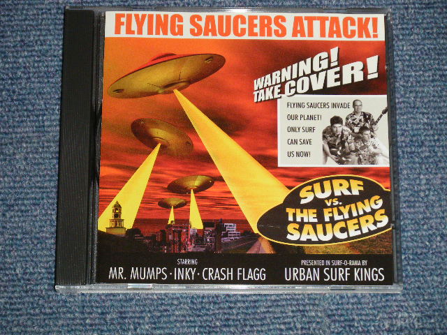 画像1: THE URBAN SURF KINGS - SURF VS. THE FLYING SAUCERS (MINT/MINT)   / 2004 CANADA ORIGINAL Used CD 