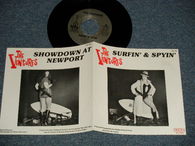 画像1: THE VENTURES - A) SURFIN' & SPYIN' B) SHOWDOWN AT NEWPORT (Ex+++/MINT-)/ 1981 US AMERICA ORIGINAL Used 7" SINGLE 