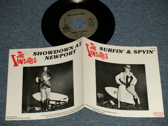 画像1: THE VENTURES - A) SURFIN' & SPYIN' B) SHOWDOWN AT NEWPORT (MINT/MINT)/ 1981 US AMERICA ORIGINAL Used 7" SINGLE 