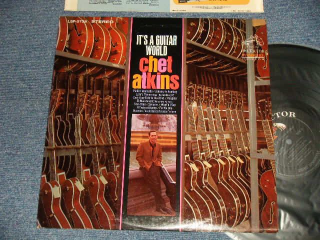 画像1: CHET ATKINS - IT'S A GUITAR WORLD (Ex++/Ex+++) / 1967 US AMERICA ORIGINAL STEREO Used LP