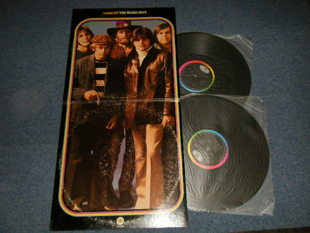 画像1: The BEACH BOYS - CLOSE-UP (Ex+/Ex+++) / 1969 US AMERICA ORIGINAL 1st Press "BLACK with RAINBOW Label" STEREO Used 2-LP's