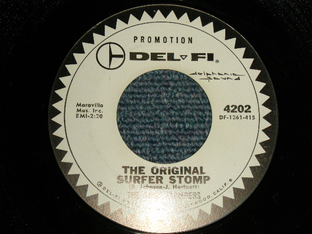 画像1: THE SURF STOMPERS (BRUCE JOHNSTON) - A)THE ORIGINAL SURFER STOMP  B)PAJAMA PARTY (MINT-/MINT-) / 1962 US AMERICA ORIGINAL "WHITE LABEL PROMO" Used 7" Single