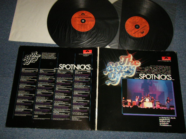 画像1: The SPOTNICKS - THE STORY OF THE SPOTNICKS (Ex+++/MINT) / 1977. WEST-GERMANY GERMAN ORIGINAL Used 2-LP's 