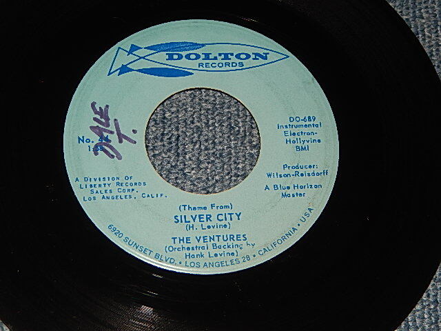 画像1: THE VENTURES -A)SILVER CITY    B)BLUER THAN BLUE (Matrix #A)DO-689-4 1A 2 B)DO-690-2 A1 1  "INDIANAPOLIS Press") (A:Ex++/B:Ex++ WOL) / 1961 US AMERICA ORIGINAL "LIGHT BLUE Label " Used 7" Single